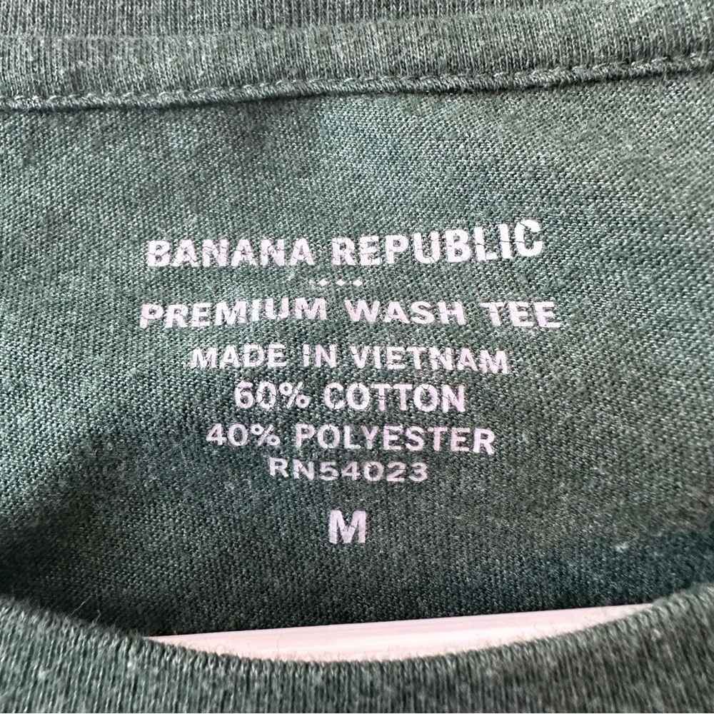 Banana Republic Crew Neck Green Short Sleeve Shirt - Medium - Picture 8 of 9